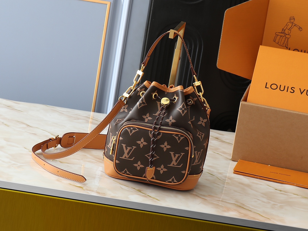LV Classic Handbag Monogram Canvas Model M13747 Gold Hardware Office